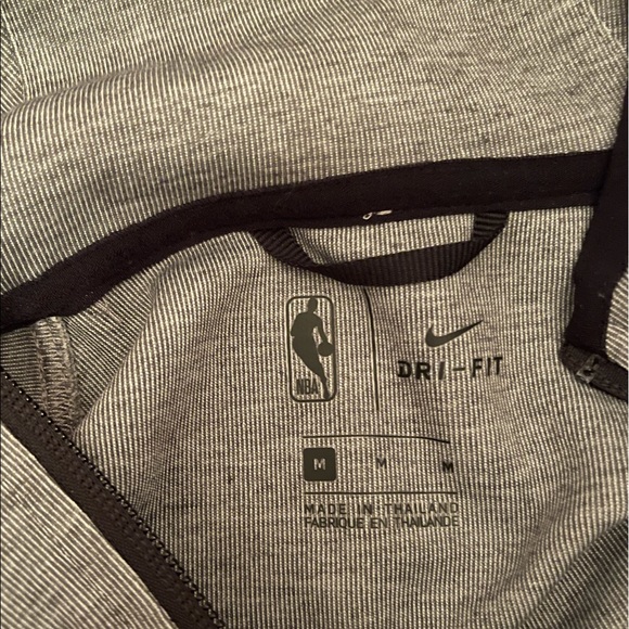 Detroit Pistons Zip up - Picture 4 of 7